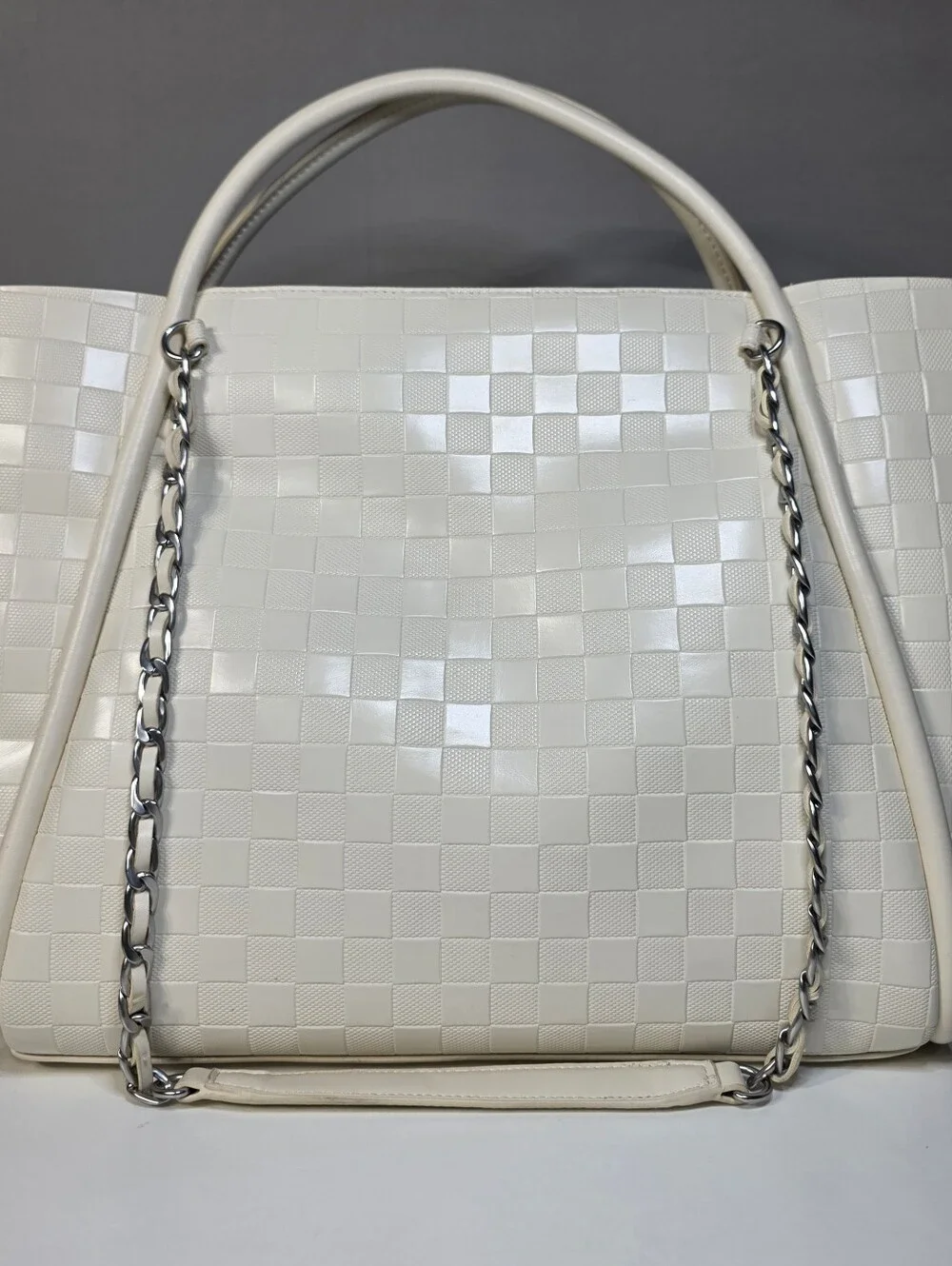 Itzy Ritzy Boss Tote Diaper Bag Limited-edition checkered pattern.